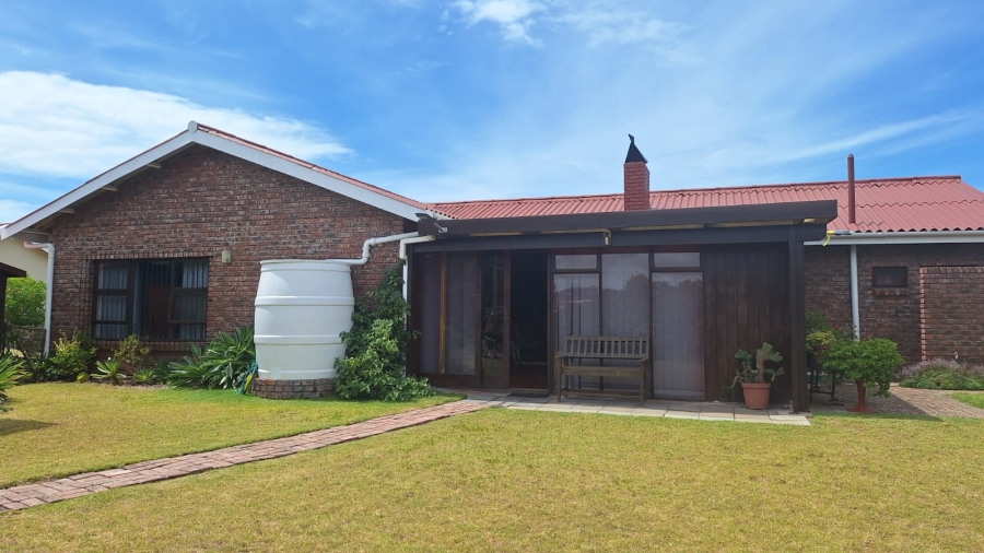 3 Bedroom Property for Sale in Stilbaai Wes Western Cape